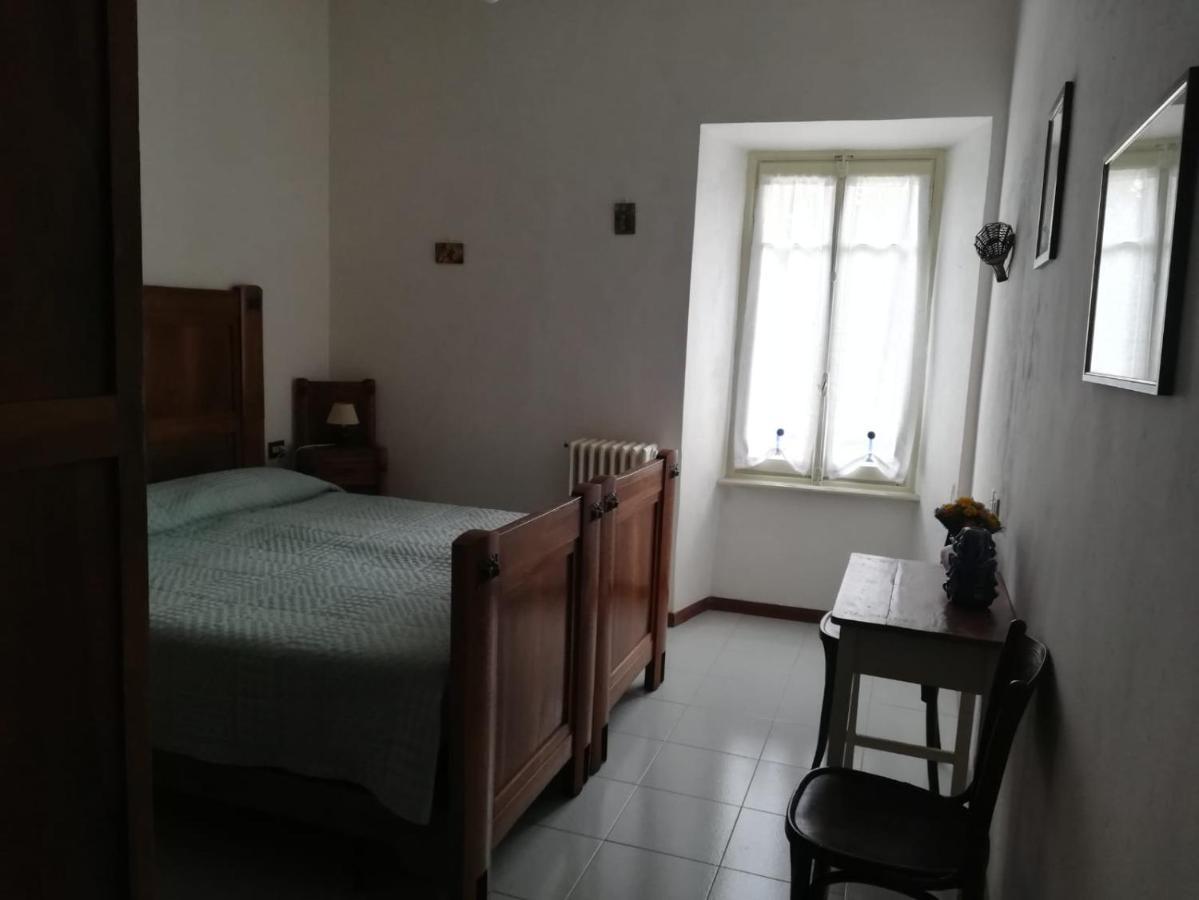 מלון Caglio Residenza Santa Valeria מראה חיצוני תמונה