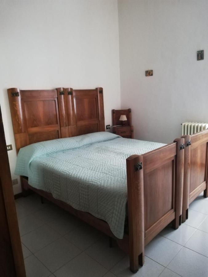 מלון Caglio Residenza Santa Valeria מראה חיצוני תמונה