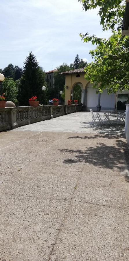 מלון Caglio Residenza Santa Valeria מראה חיצוני תמונה